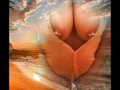 فتاة مع كس الرطب سكس مترجم جديد 2021 يقفز على الديك