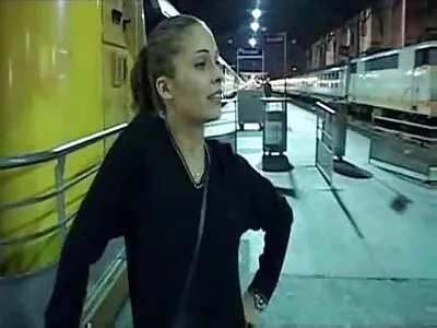 شقراء شابة تمتص افلام سكس جديد مترجم عربي ديك وتحصل على حمولة في فمها
