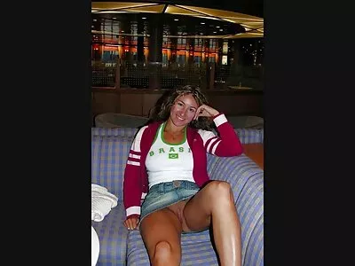 شجاعة في جميع مقاطع سكس جديده مترجمه أنحاء صدرها