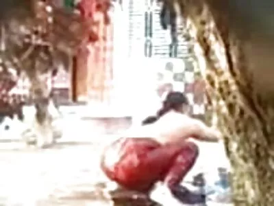 فاتنة تمتد لها حفرة بالأبيض والأسود سكس مترجم جديد