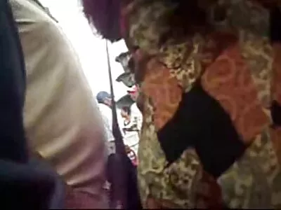 الفتاة ذات سكس مدبلج جديد الثدي الصغيرة تقفز على قضيب كبير