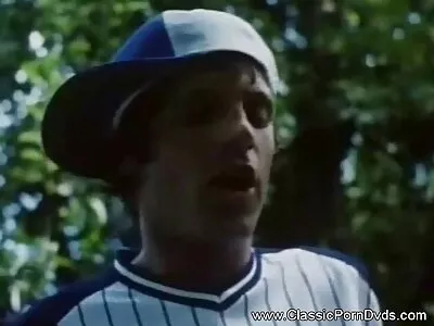 اللسان عظيم والقفز مقاطع سكس مترجمه جديده على الديك